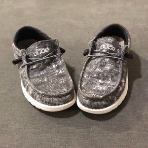 Hey dude Wally funk burnout sz 9